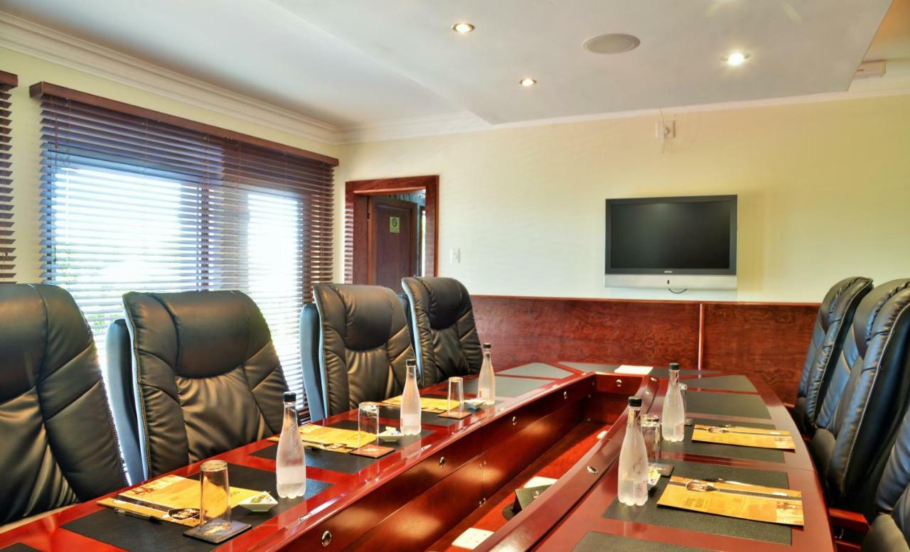 Stirling Manor Boutique Guest House Хартбиспурт Экстерьер фото